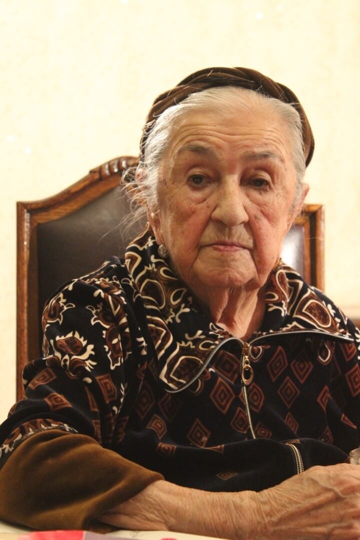 STALİN BABASINI İDAM ETTİ: HALK DÜŞMANI KIZIN DİRENİŞİ