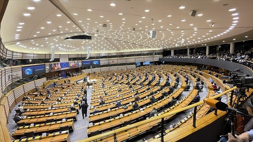 AB PARLAMENTOSU SEÇİMLERİNDE MERKEZ SARSILDI FRANSA ŞOKTA! / hamaset.com.tr