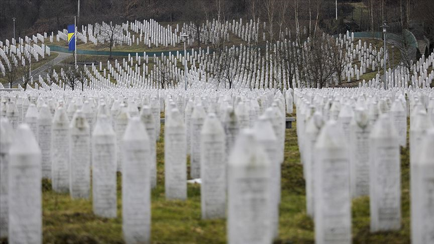SREBRENİTSA SOYKIRIMINDAN DÜNYA HİÇBİR ŞEY ÖĞRENMEDİ / hamaset.com.tr